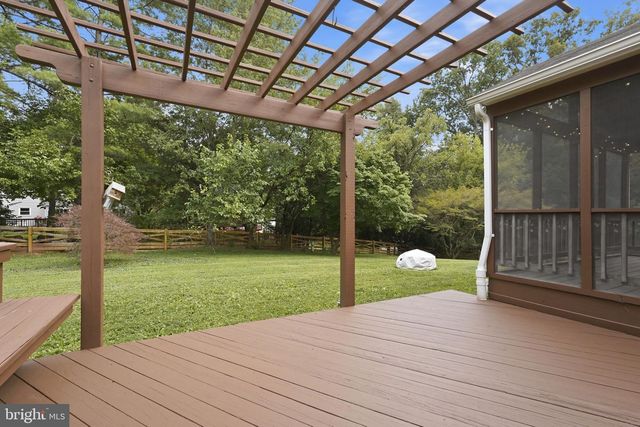 10166 YORKTOWN WAY, Great Falls, VA 22066