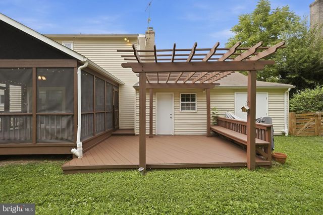 10166 YORKTOWN WAY, Great Falls, VA 22066
