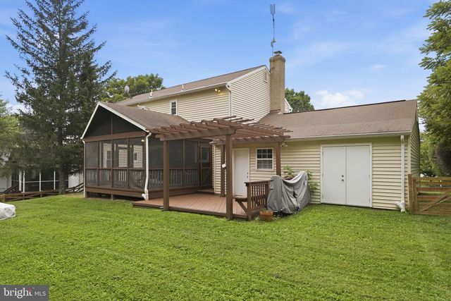 10166 YORKTOWN WAY, Great Falls, VA 22066