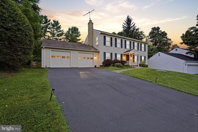10166 YORKTOWN WAY, Great Falls, VA 22066
