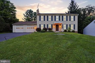 10166 YORKTOWN WAY, Great Falls, VA 22066