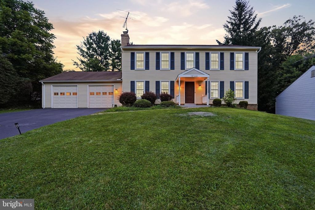 10166 YORKTOWN WAY, Great Falls, VA 22066
