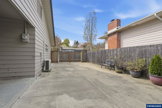 815 NW Merrie Dr, Corvallis, OR 97330