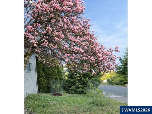 815 NW Merrie Dr, Corvallis, OR 97330