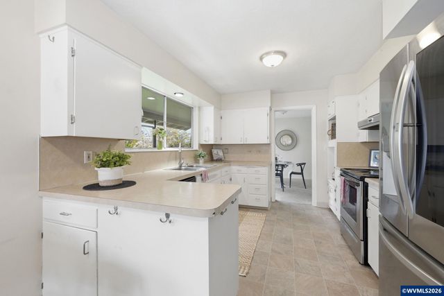 815 NW Merrie Dr, Corvallis, OR 97330