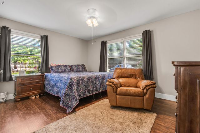 1009 Crepe Myrtle DR, San Marcos, TX 78666