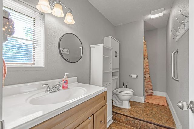 1009 Crepe Myrtle DR, San Marcos, TX 78666