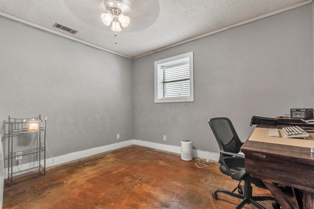1009 Crepe Myrtle DR, San Marcos, TX 78666