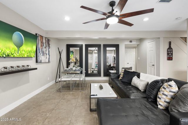 8570 E INDIAN SCHOOL Road D, Scottsdale, AZ 85251