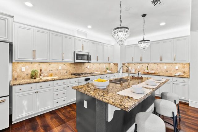 19421 Dougherty Avenue, Morgan Hill, CA 95037