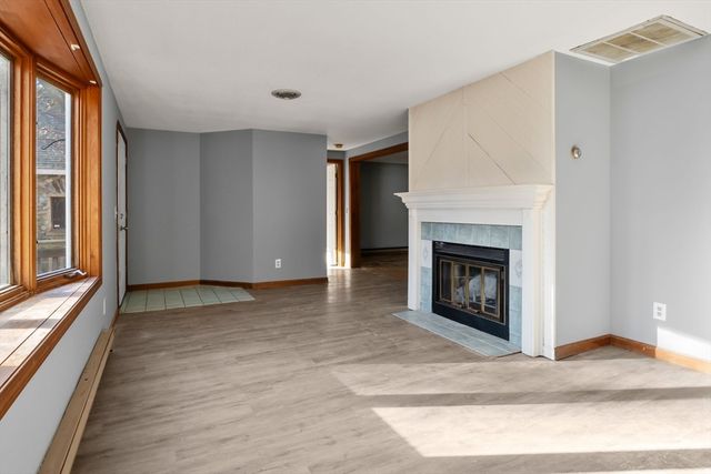 71 Richardson Ave, Norton, MA 02766