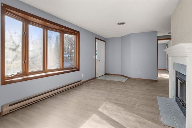 71 Richardson Ave, Norton, MA 02766