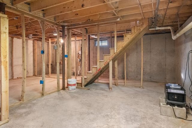 71 Richardson Ave, Norton, MA 02766