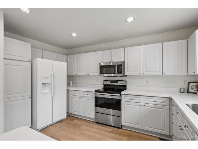 9659 Queenscliffe Dr, Highlands Ranch, CO 80130