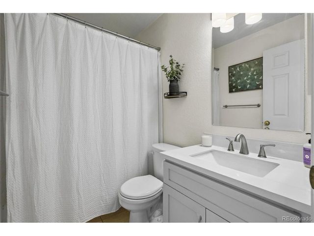 9659 Queenscliffe Dr, Highlands Ranch, CO 80130