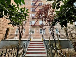 134-33 Blossom Ave 3B, Flushing, NY 11355
