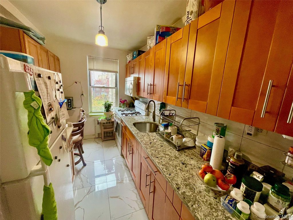 134-33 Blossom Ave 3B, Flushing, NY 11355 — photo 4