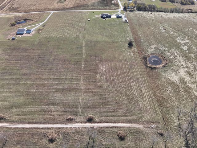 011 S 82nd Road, Bolivar, MO 65613