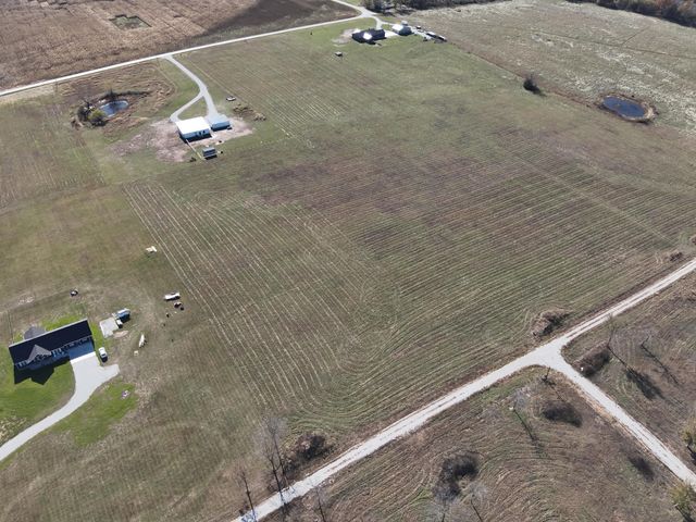 011 S 82nd Road, Bolivar, MO 65613