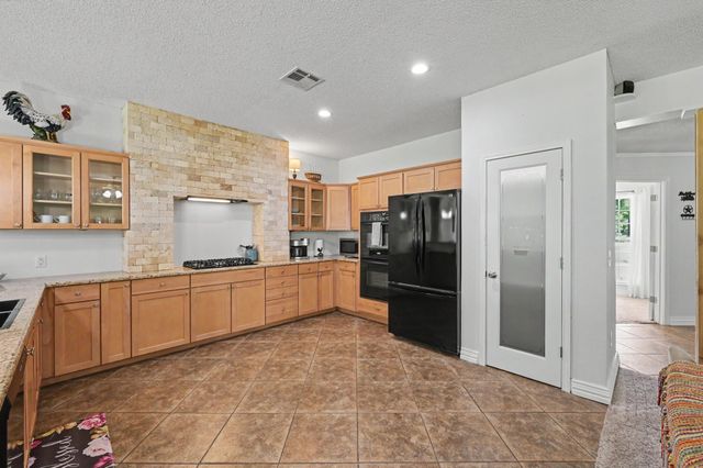 18644 Oak Shadow Circle, Conroe, TX 77302