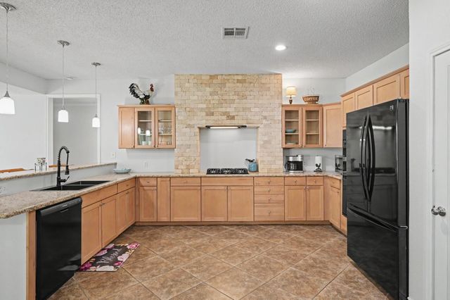 18644 Oak Shadow Circle, Conroe, TX 77302