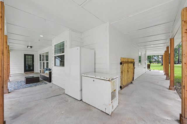 18644 Oak Shadow Circle, Conroe, TX 77302