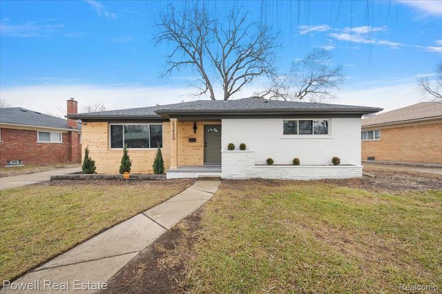 23450 Wildwood Street, Oak Park, MI 48237