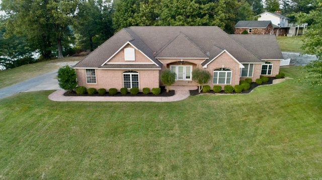 2121 Lakewood Drive, Piggott, AR 72454