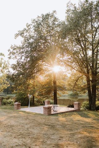 2121 Lakewood Drive, Piggott, AR 72454