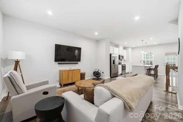 2409 Autumn Olive Lane, Matthews, NC 28104