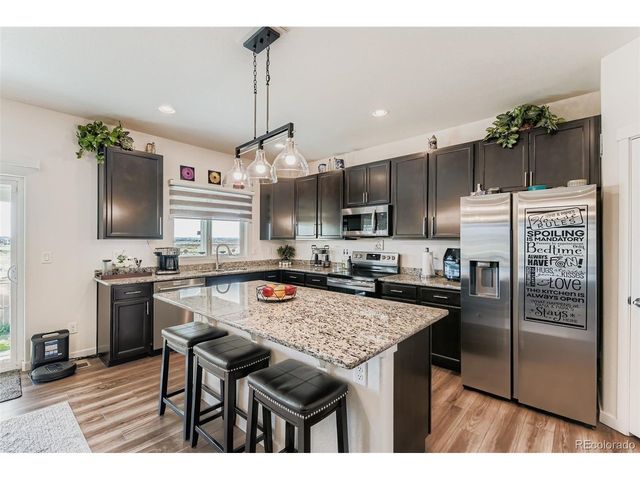 48 Chipeta Way, Lochbuie, CO 80603