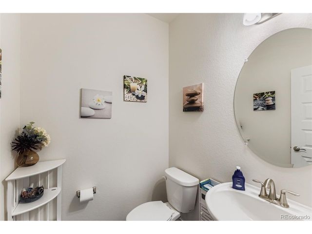 48 Chipeta Way, Lochbuie, CO 80603