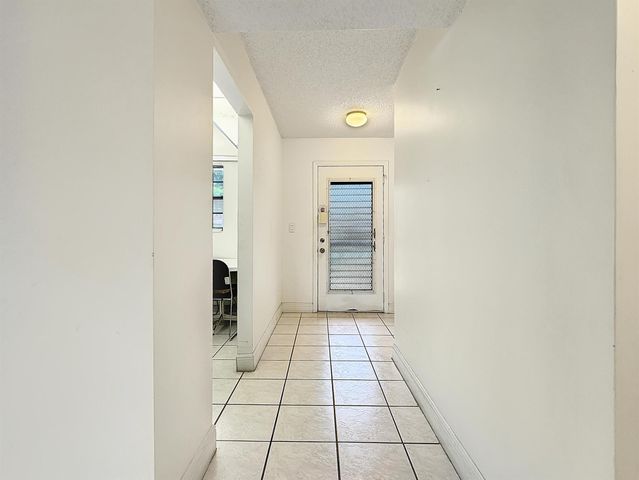 4960 E Sabal Palm Boulevard 206, Tamarac, FL 33319