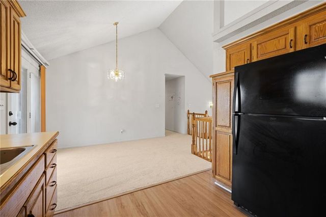 410 SW 24Th Street, Oak Grove, MO 64075
