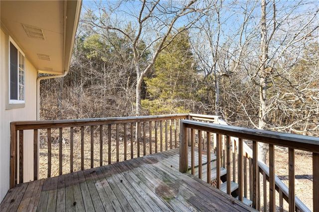 410 SW 24Th Street, Oak Grove, MO 64075