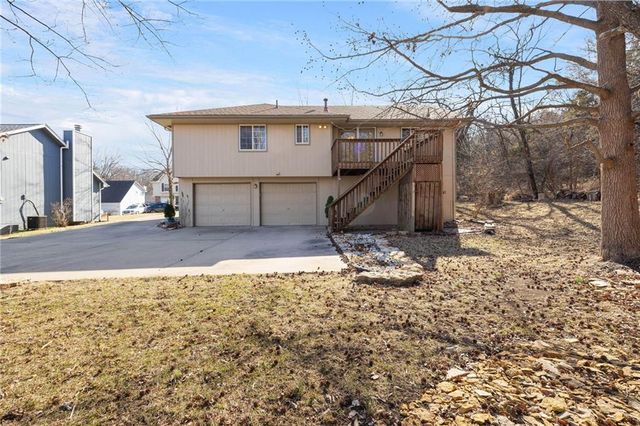 410 SW 24Th Street, Oak Grove, MO 64075
