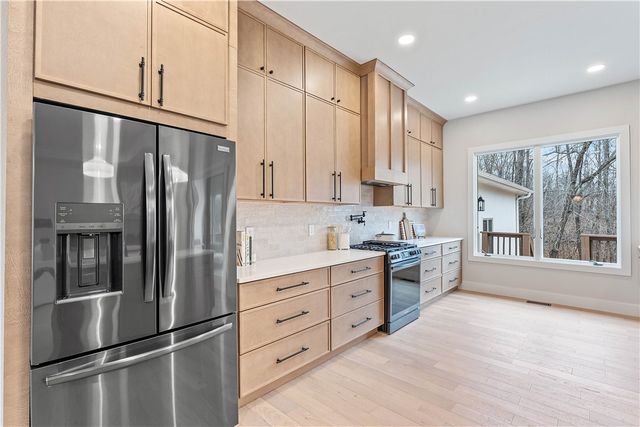 1 Barrow Circle, Bella Vista, AR 72715