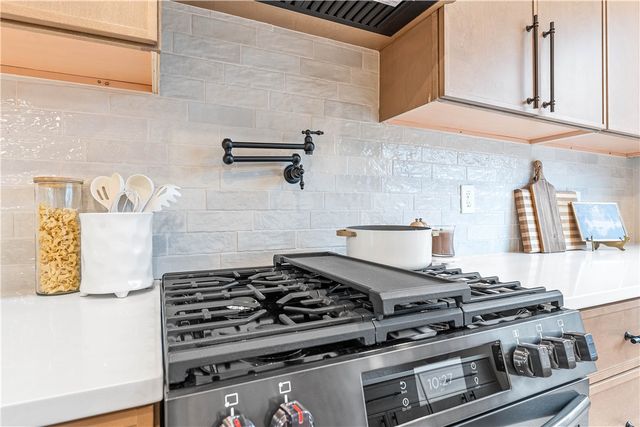 1 Barrow Circle, Bella Vista, AR 72715