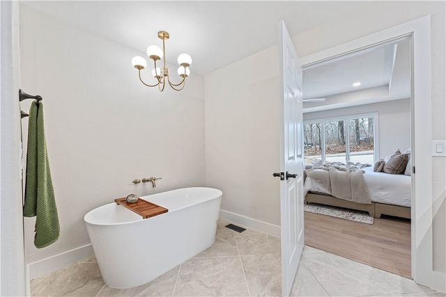 1 Barrow Circle, Bella Vista, AR 72715