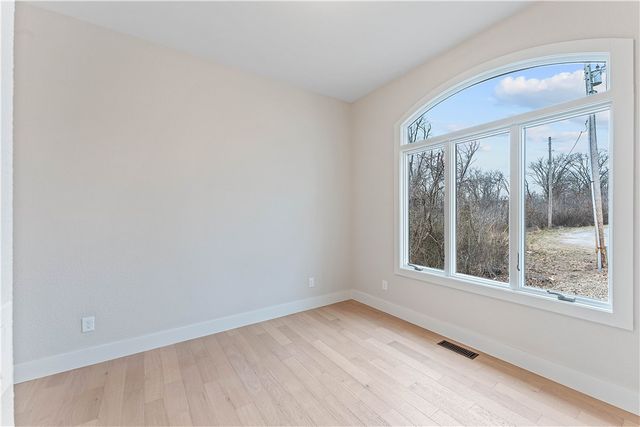 1 Barrow Circle, Bella Vista, AR 72715