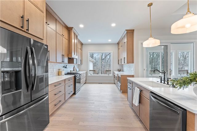 1 Barrow Circle, Bella Vista, AR 72715