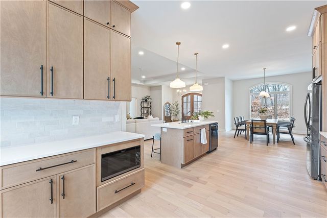 1 Barrow Circle, Bella Vista, AR 72715