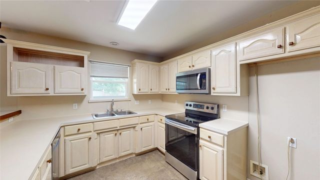 356 Copeland Circle, Chandler, TX 75758