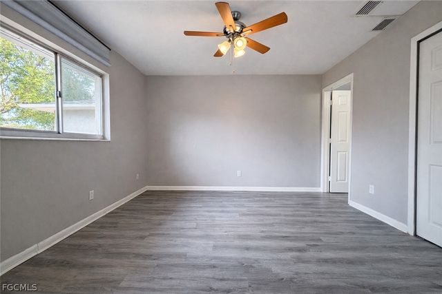 1718 SW Santa Barbara PL, Cape Coral, FL 33991