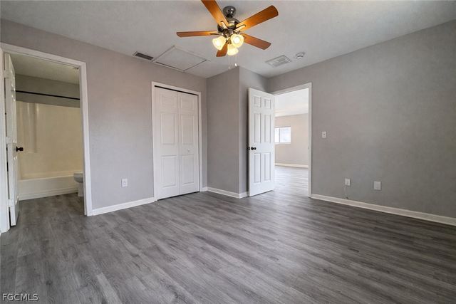 1718 SW Santa Barbara PL, Cape Coral, FL 33991