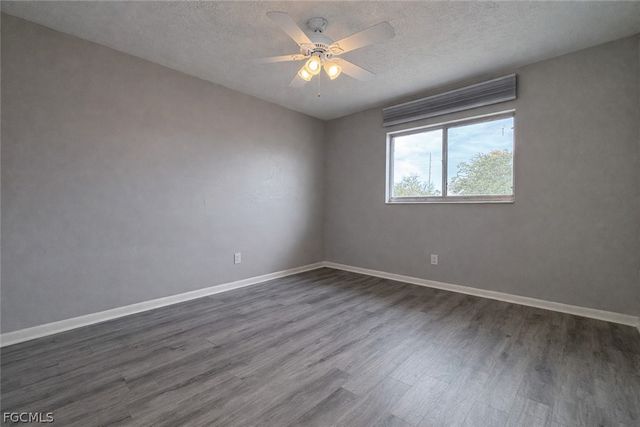 1718 SW Santa Barbara PL, Cape Coral, FL 33991