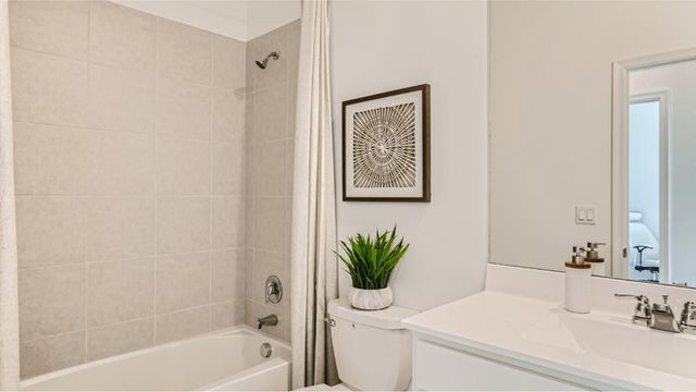 305 SE Crossoak Lane, Port St Lucie, FL 34984