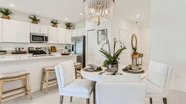 305 SE Crossoak Lane, Port St Lucie, FL 34984