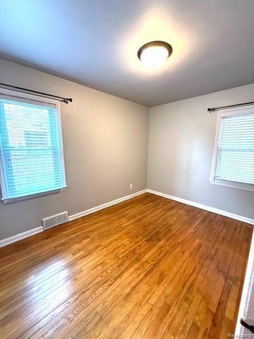 414 Moross Road, Grosse Pointe Farms, MI 48236