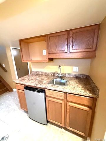 414 Moross Road, Grosse Pointe Farms, MI 48236